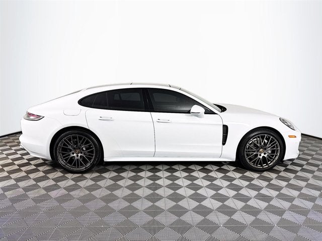 2023 Porsche Panamera 4 Platinum Edition