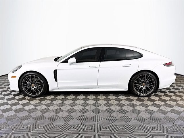 2023 Porsche Panamera 4 Platinum Edition