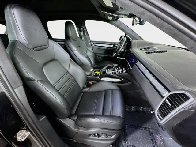 2023 Porsche Cayenne E-Hybrid Turbo S