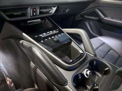 2025 Porsche Cayenne Coupe GTS