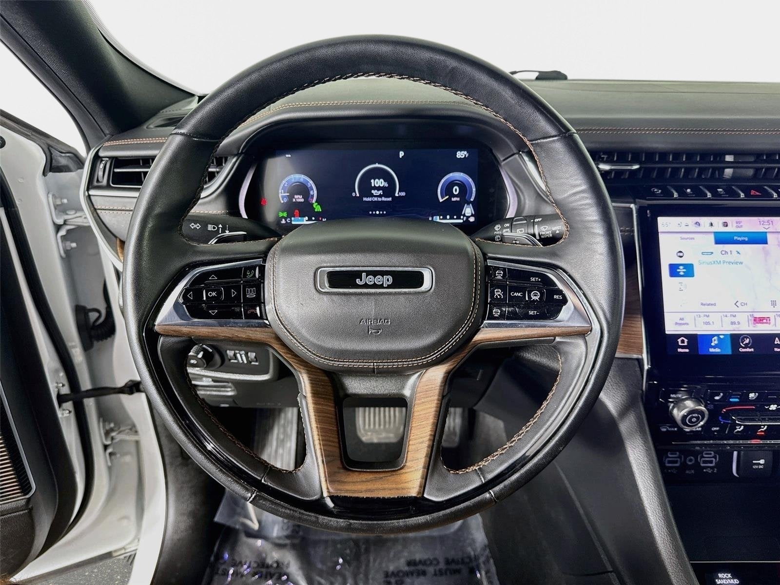 2022 Jeep Grand Cherokee Summit