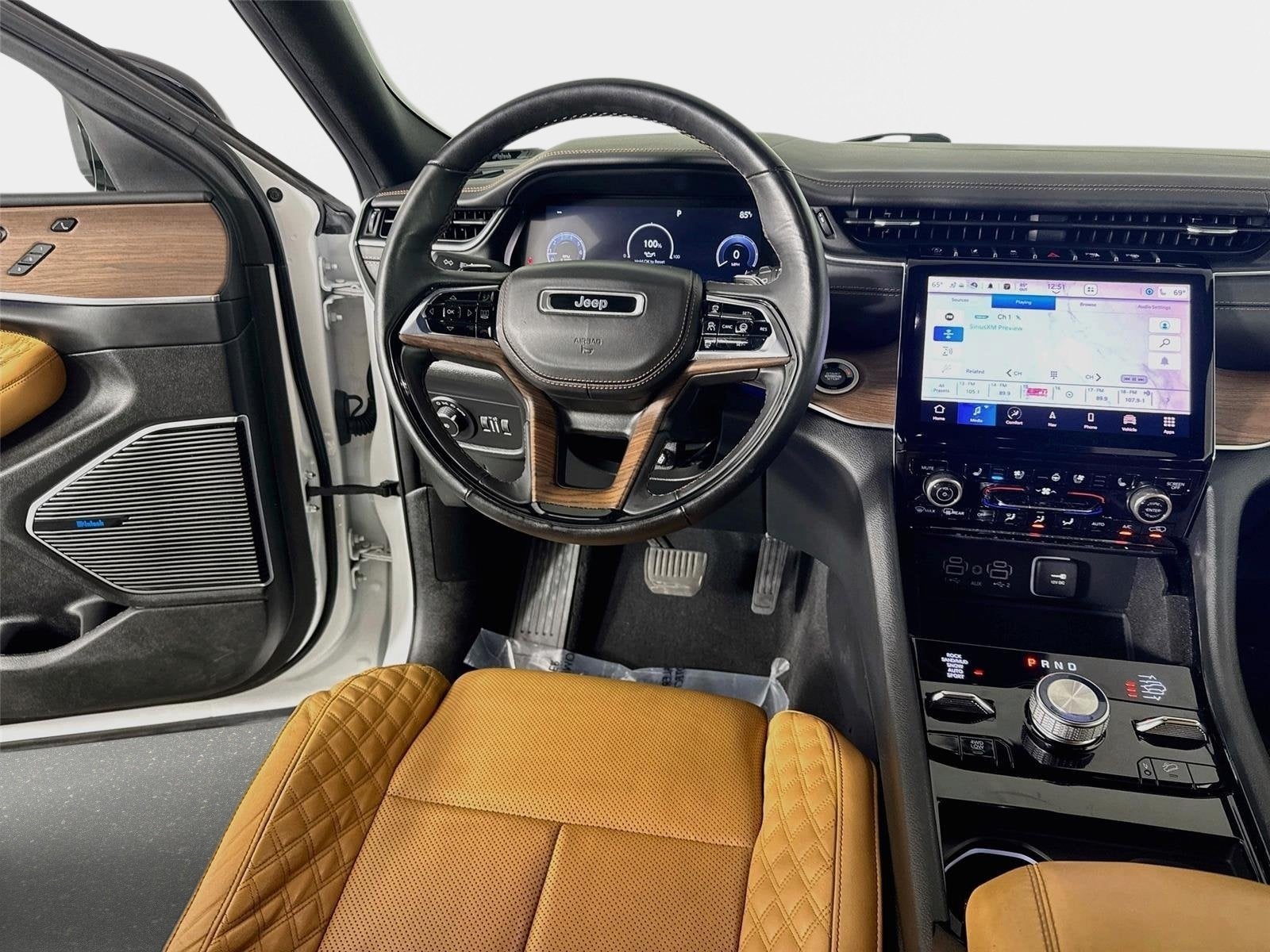 2022 Jeep Grand Cherokee Summit