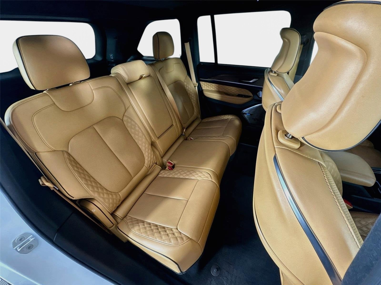 2022 Jeep Grand Cherokee Summit