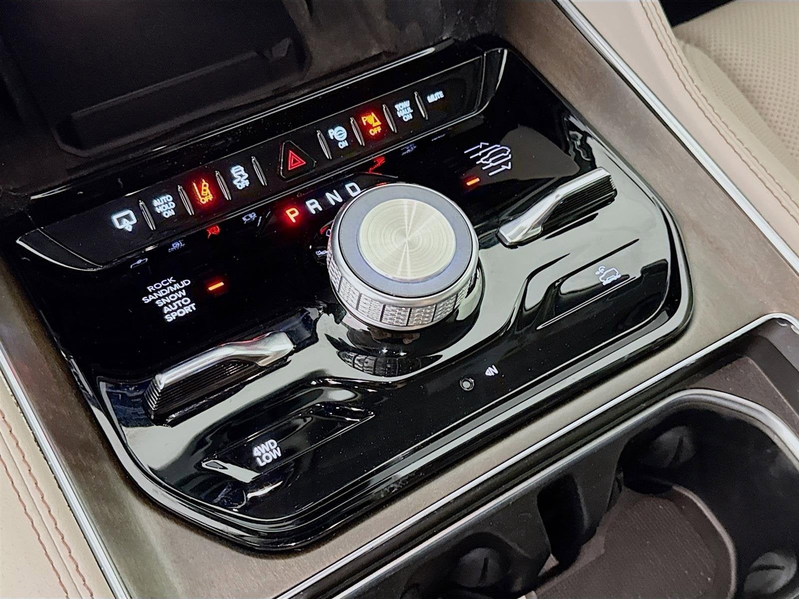 2023 Jeep Grand Wagoneer Base