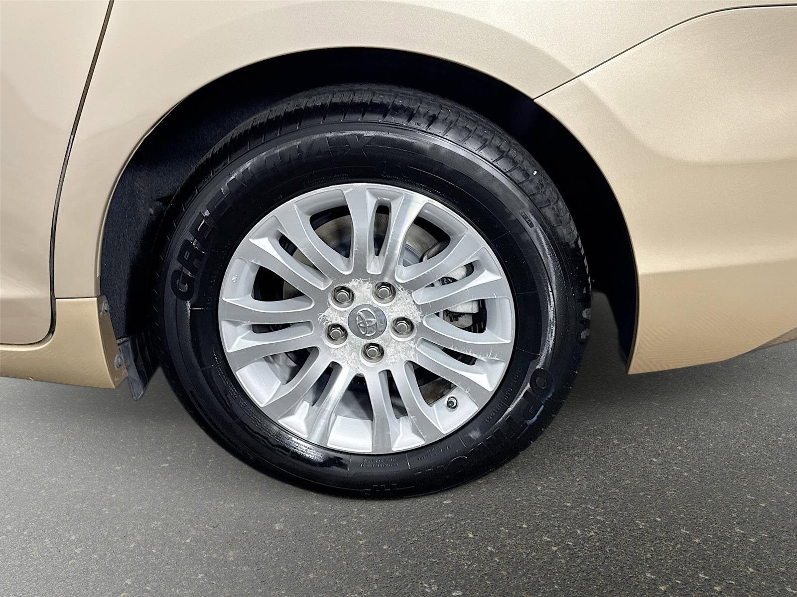 2011 Toyota Sienna XLE
