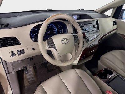 2011 Toyota Sienna XLE