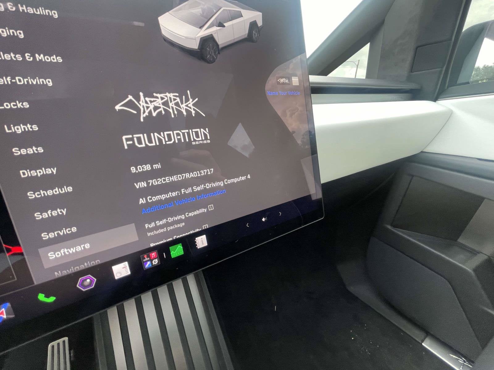 2024 Tesla Cybertruck Base