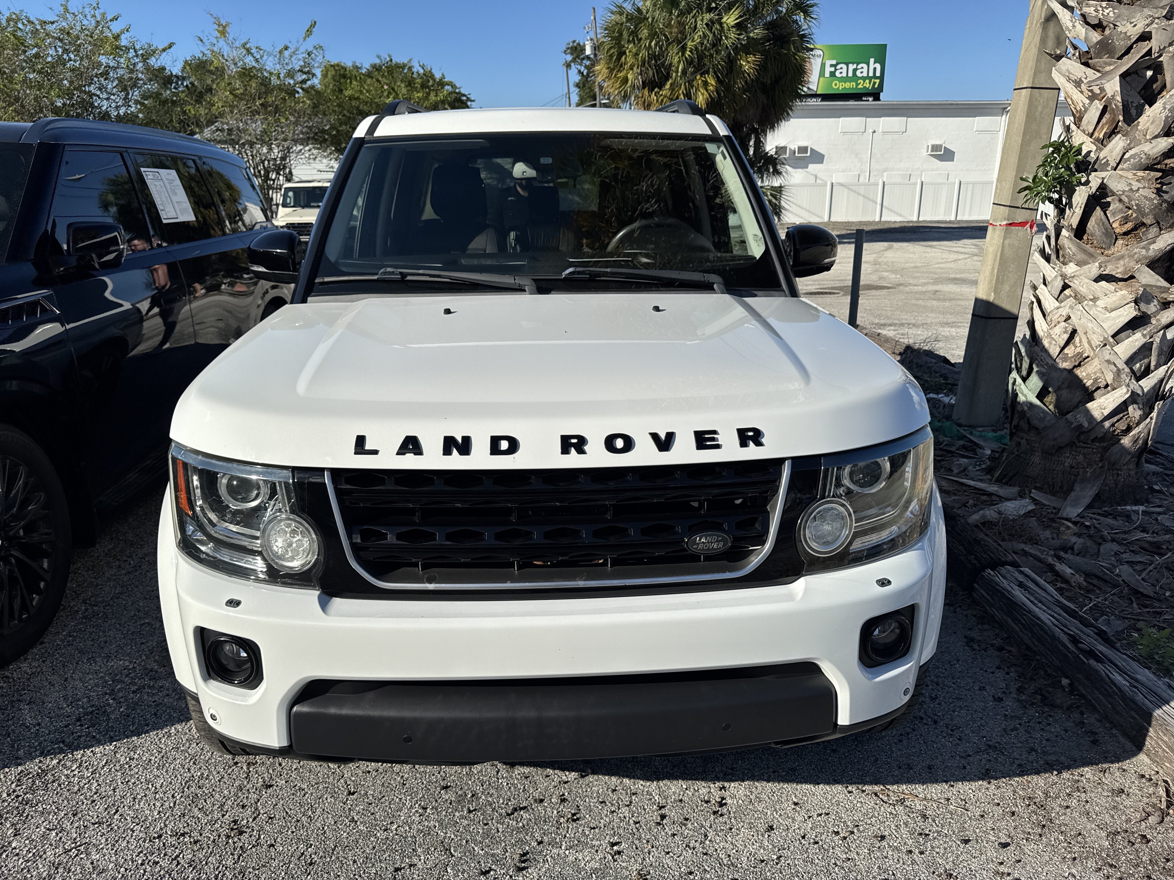 2016 Land Rover LR4 HSE LUX