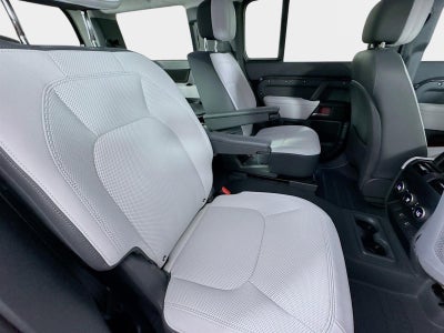 2025 Land Rover Defender V8