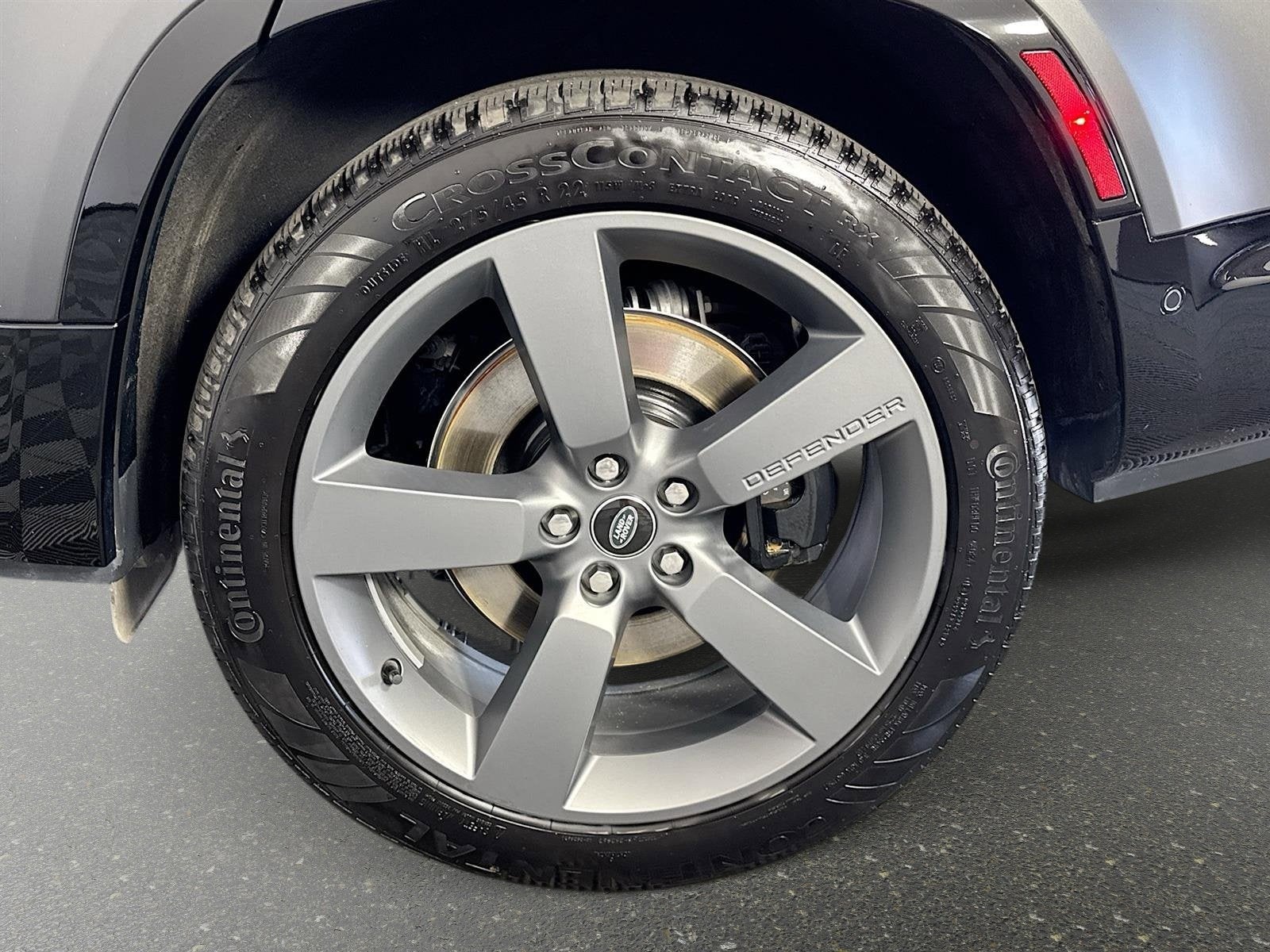 2025 Land Rover Defender V8