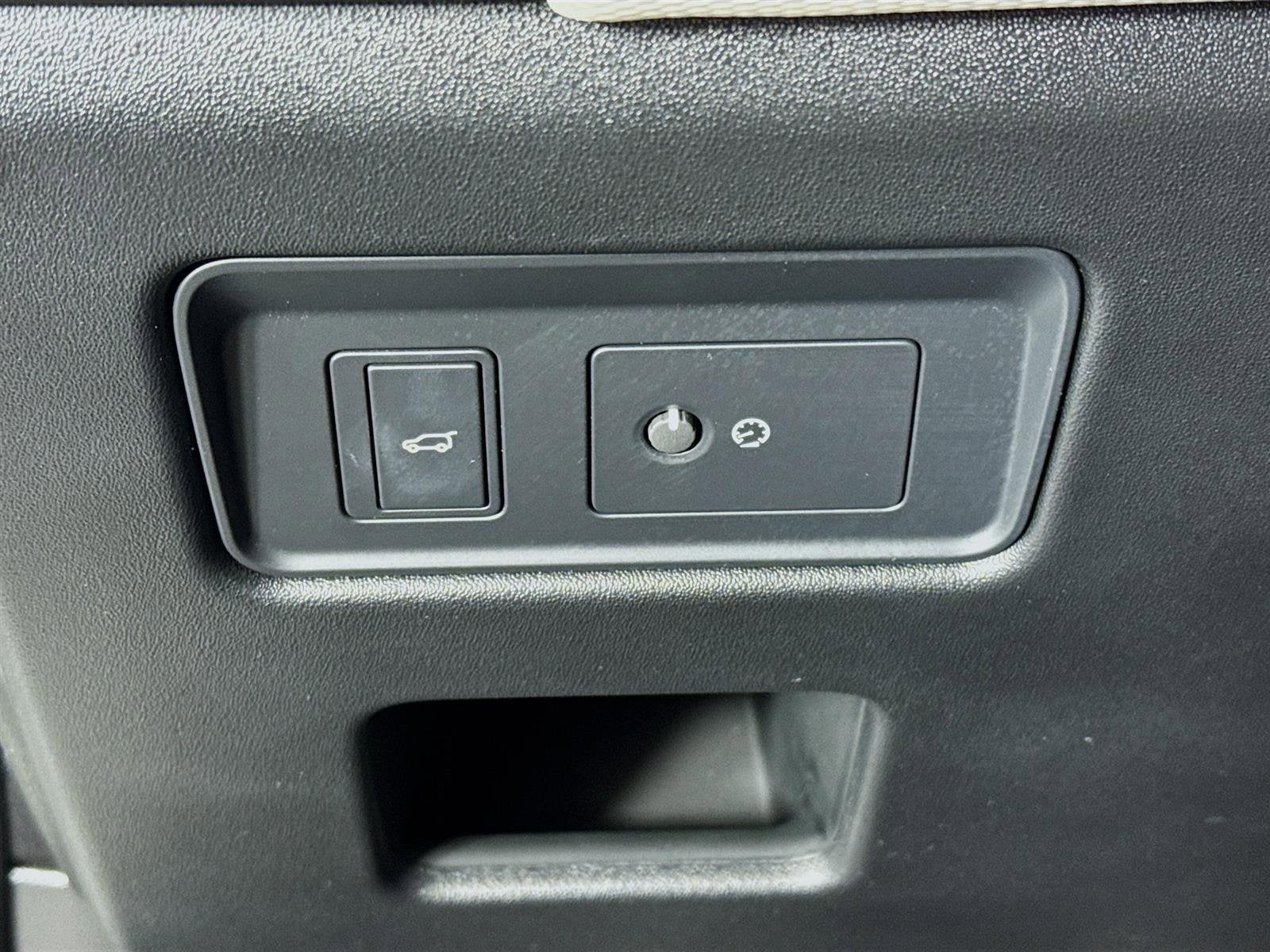 2023 Land Rover Discovery HSE R-Dynamic