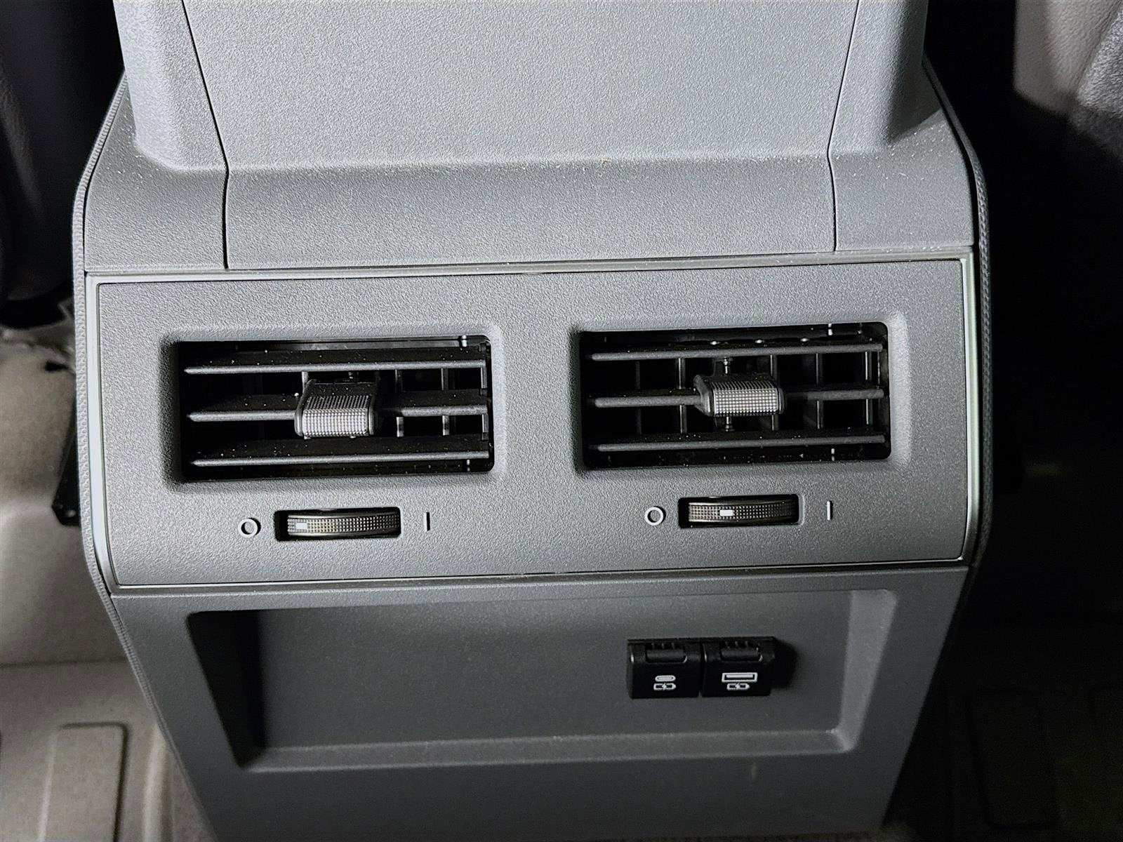 2024 INEOS Grenadier Station Wagon Base