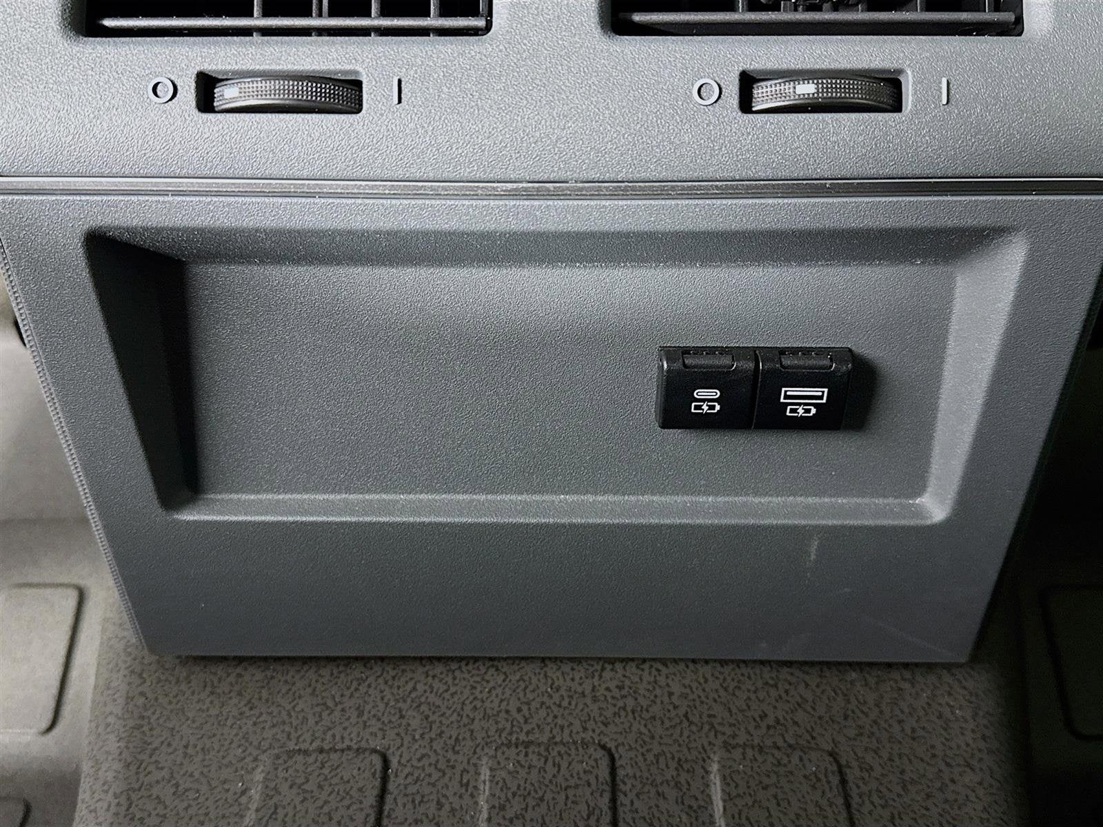 2024 INEOS Grenadier Station Wagon Base