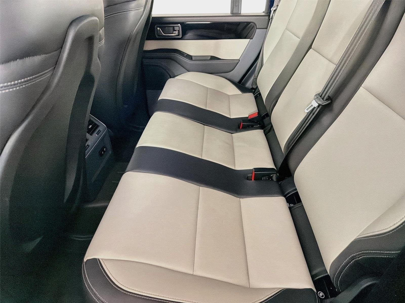 2024 INEOS Grenadier Station Wagon Fieldmaster Edition