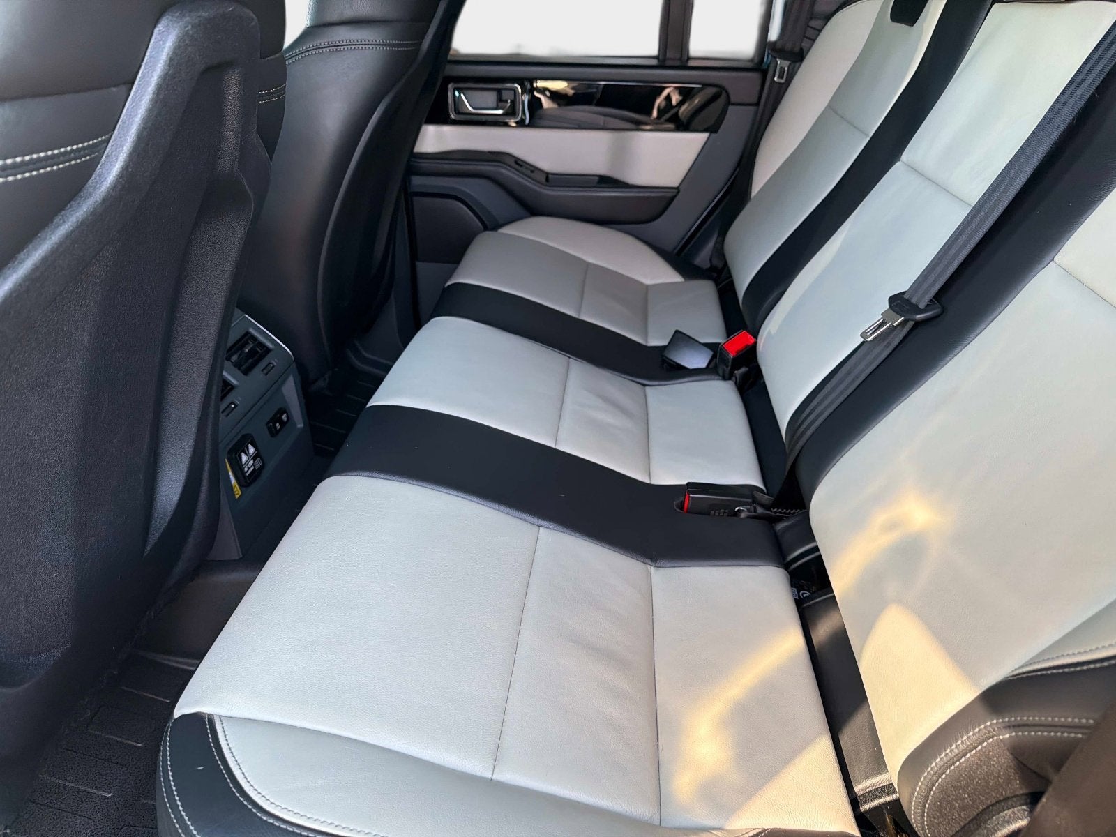 2024 INEOS Grenadier Station Wagon Trialmaster Edition