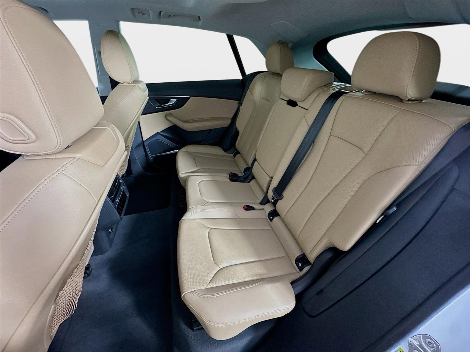 2023 Audi Q8 Premium Plus