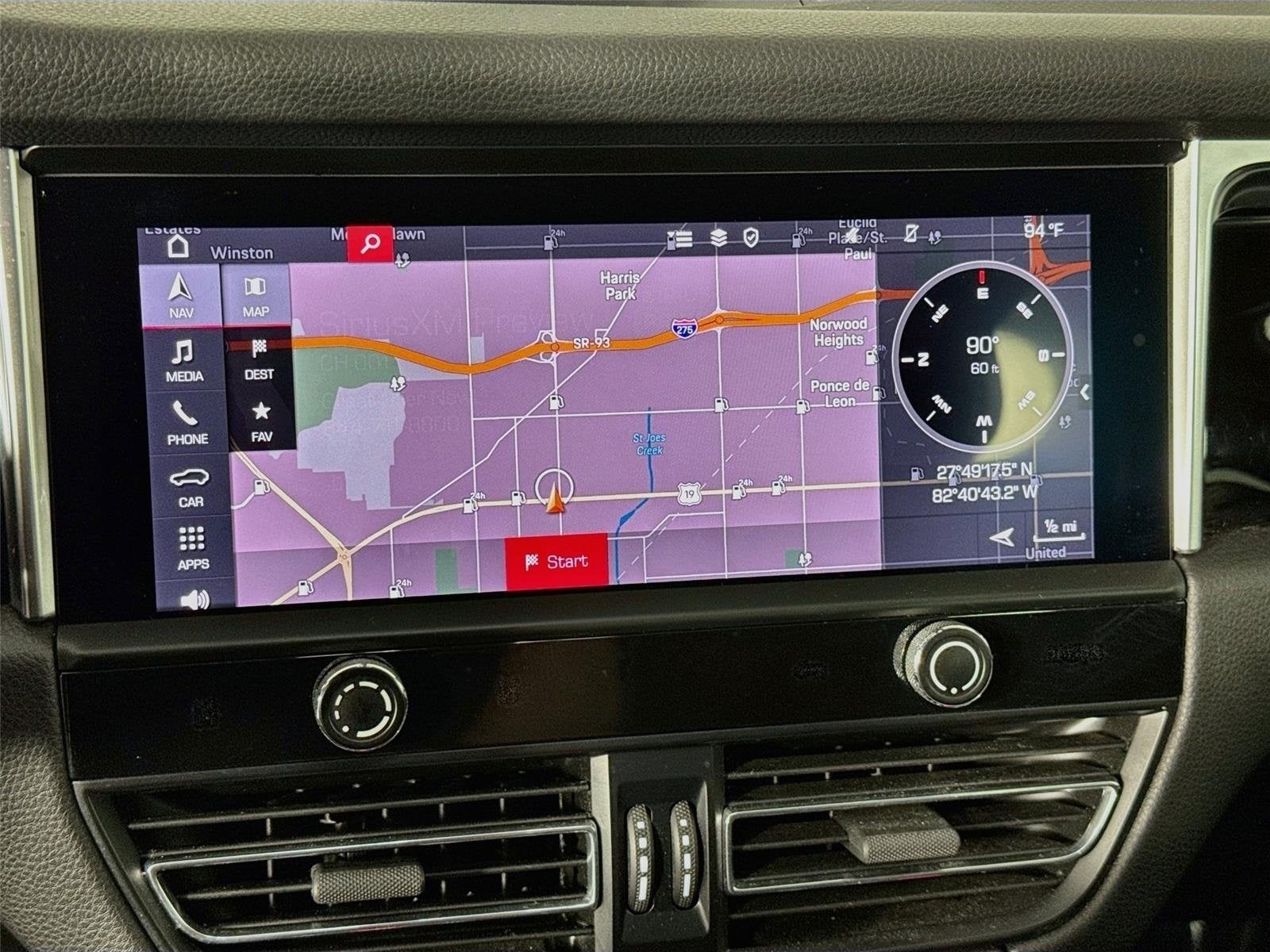 2023 Porsche Macan Base