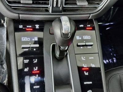 2023 Porsche Macan Base