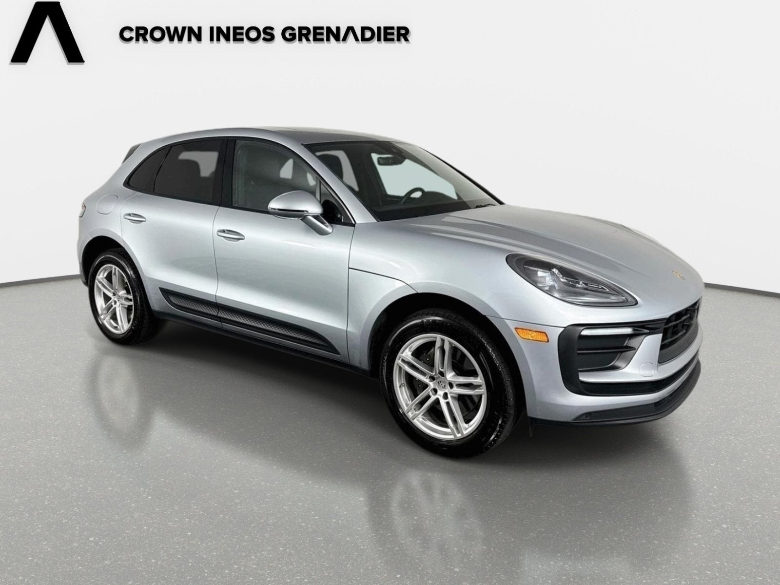 2023 Porsche Macan Base