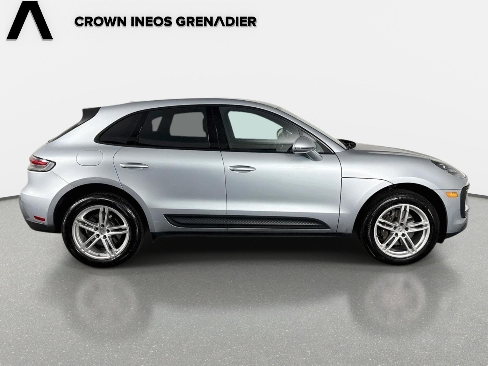 2023 Porsche Macan Base