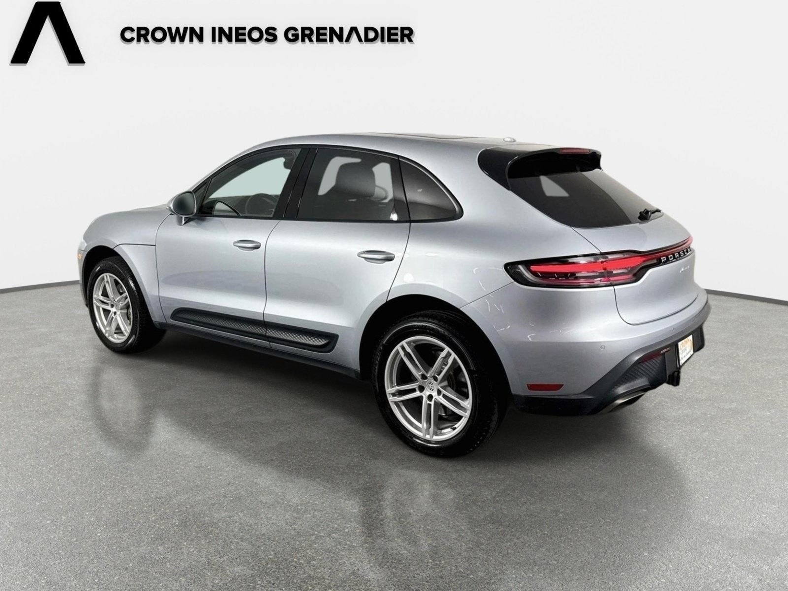 2023 Porsche Macan Base