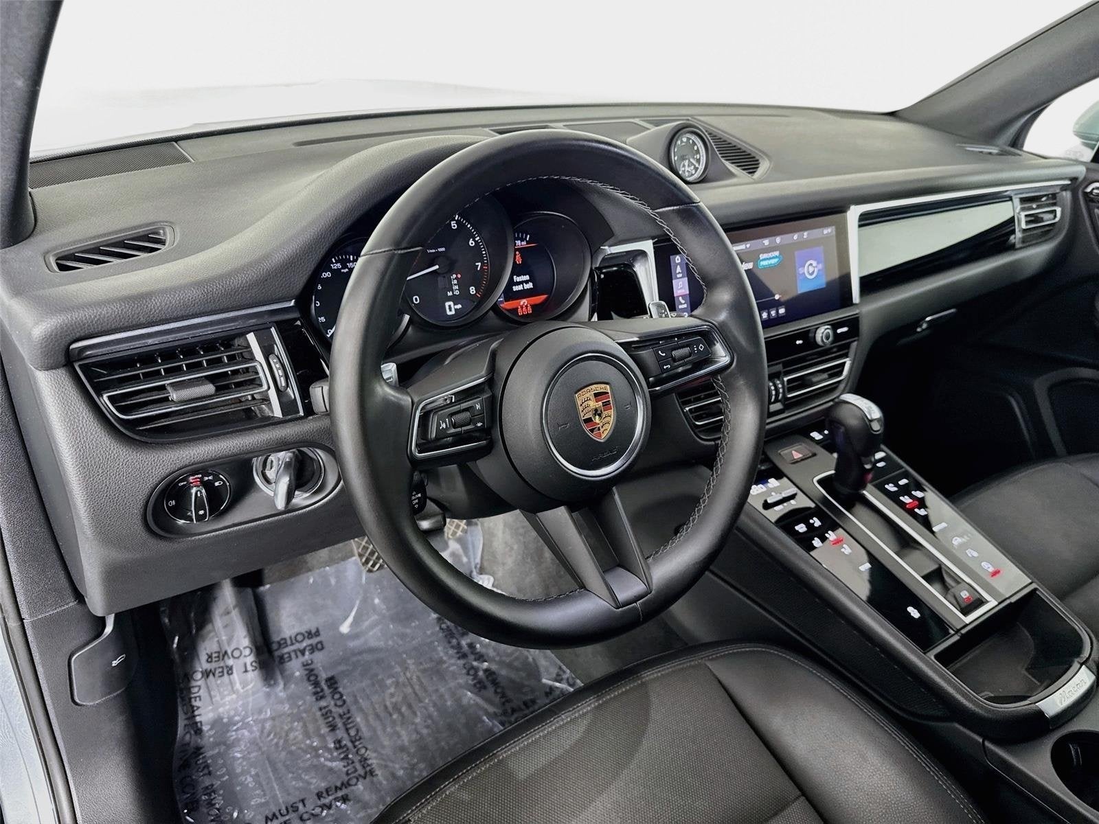 2023 Porsche Macan Base