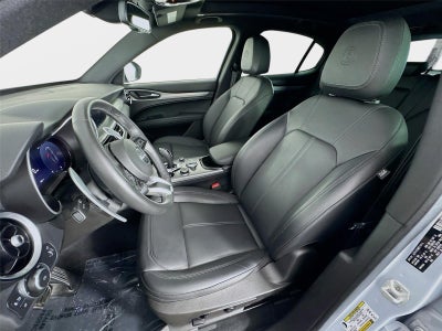 2025 Alfa Romeo Stelvio Base