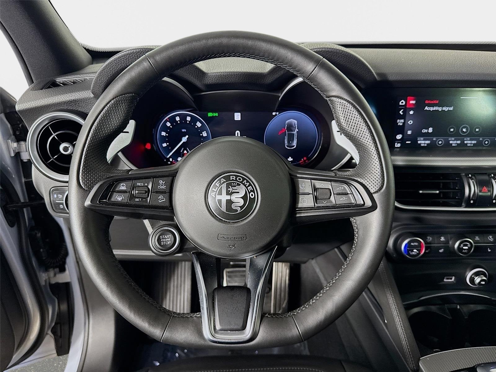 2025 Alfa Romeo Stelvio Base