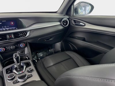 2025 Alfa Romeo Stelvio Base