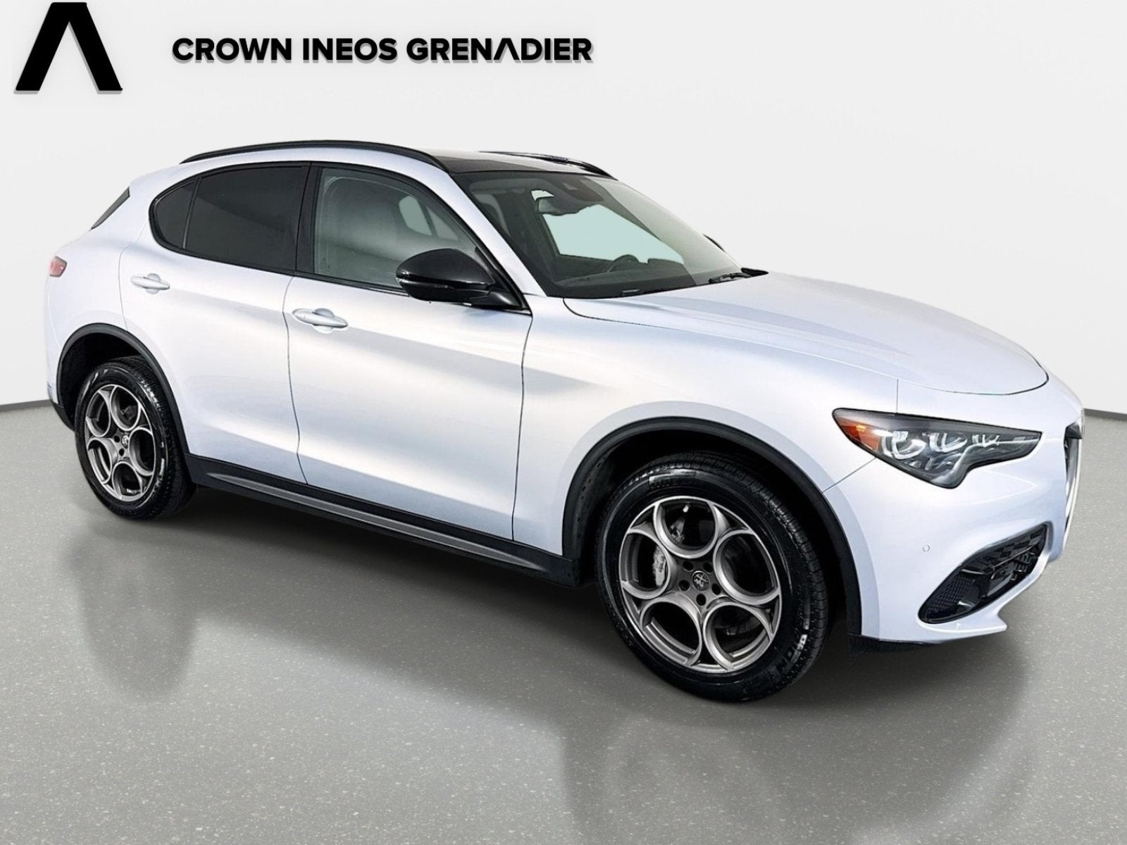 2025 Alfa Romeo Stelvio Base