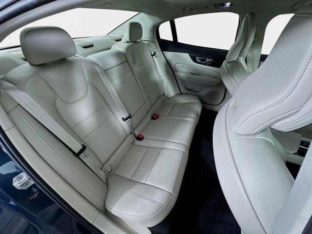 2021 Volvo S60 Momentum