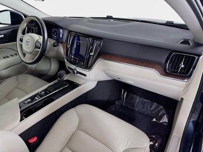2021 Volvo S60 Momentum