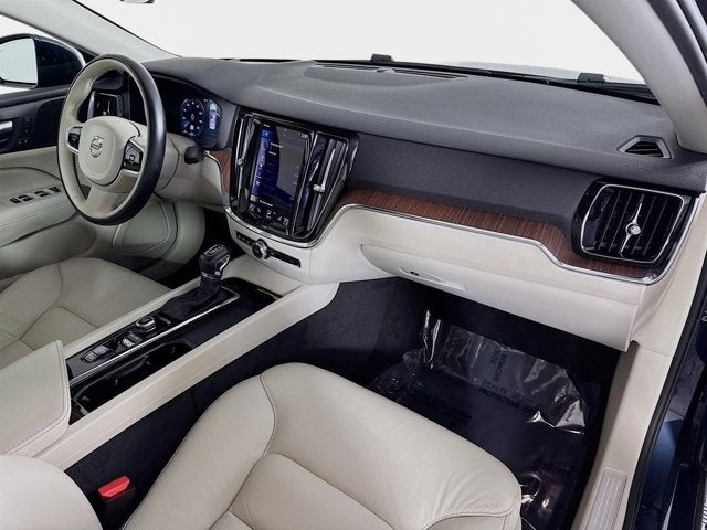 2021 Volvo S60 Momentum