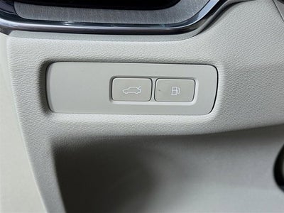 2024 Volvo S60 Recharge Plug-In Hybrid Plus Dark Theme