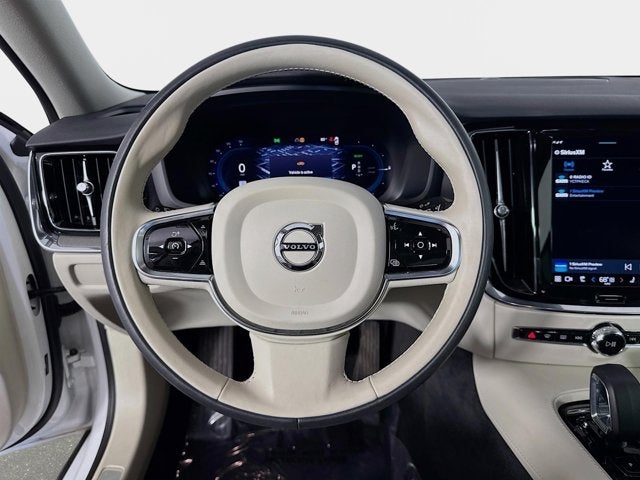 2024 Volvo S60 Recharge Plug-In Hybrid Plus Dark Theme