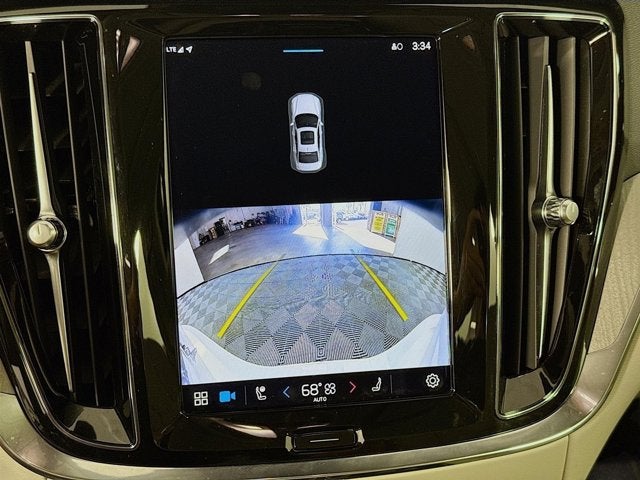 2024 Volvo S60 Recharge Plug-In Hybrid Plus Dark Theme