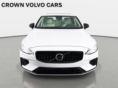 2024 Volvo S60 Recharge Plug-In Hybrid Plus Dark Theme