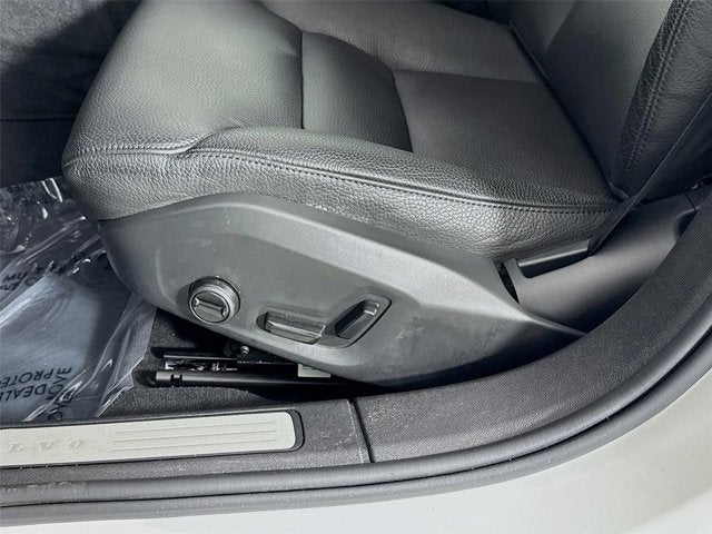 2025 Volvo S60 Plus