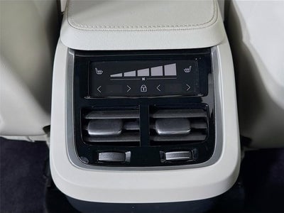 2025 Volvo XC90 Plus