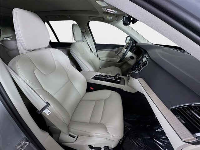 2025 Volvo XC90 Plus