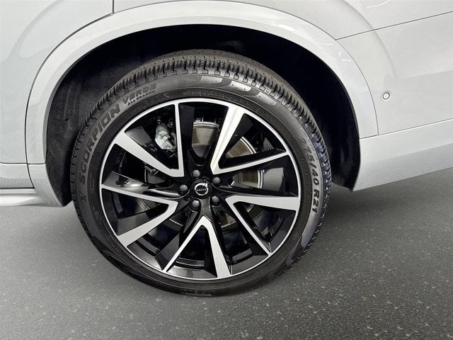2025 Volvo XC90 Plus