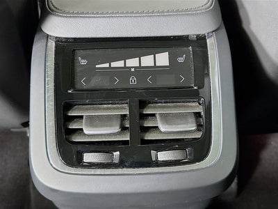 2024 Volvo XC90 Plus Bright Theme