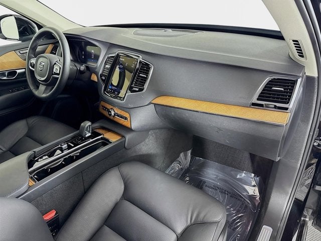 2024 Volvo XC90 Plus Bright Theme