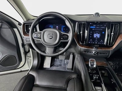 2023 Volvo XC60 Ultimate Dark Theme