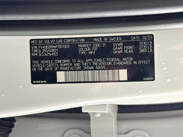 2023 Volvo XC60 Ultimate Dark Theme