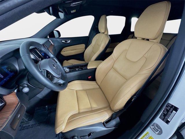 2023 Volvo XC60 Ultimate Dark Theme