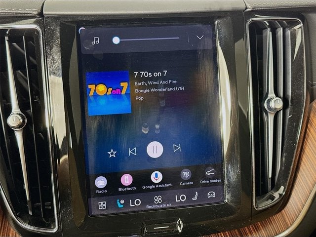 2023 Volvo XC60 Ultimate Dark Theme