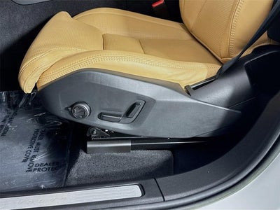 2023 Volvo XC60 Ultimate Dark Theme