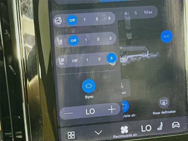 2023 Volvo XC60 Ultimate Dark Theme