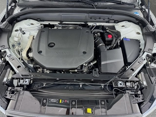 2023 Volvo XC60 Ultimate Dark Theme
